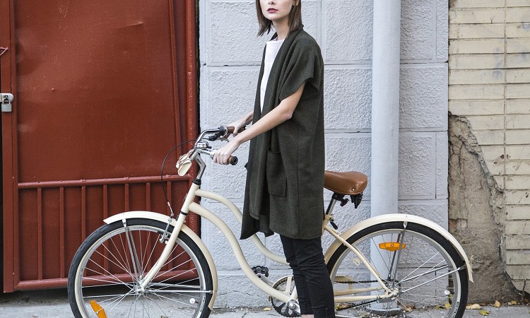 ɔW邩H30ɂ҂̎Љ܂