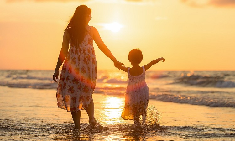 yV}}čzVO}U[̐VȏoAǂ̂悤ɏoH