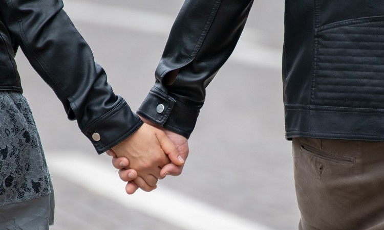 NjƂ܂RćHN㏗Ă|CgЉ