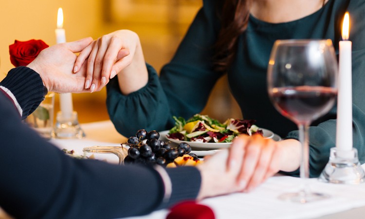 ΂ɉI2ڂ̃f[gɕKeNjbN4I