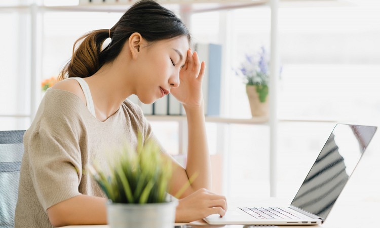 ӎߏɂقǂIႢj̒ɂLINEɃu