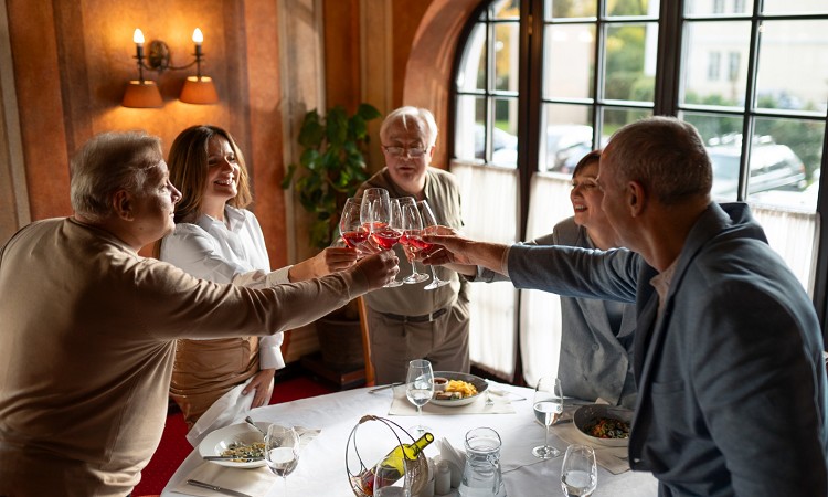 ŏ̐lƍĉIȂ瓲̂̐lƕt邩H