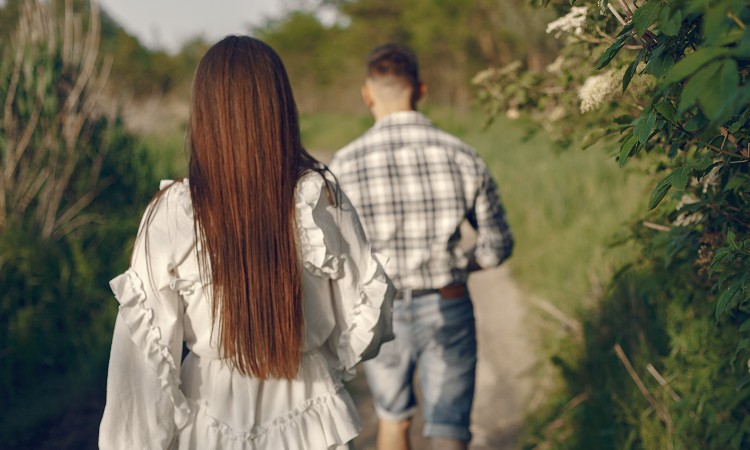 �u�ǂ����v�u�ǂ�����v�K���ɂȂ��͈̂�̂ǂ����H